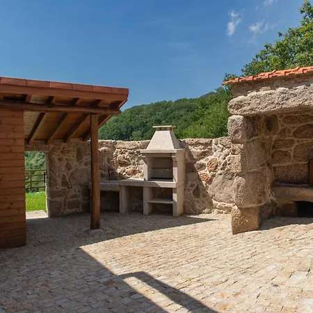 Feriehus Casa Do Fasco Castro Laboreiro